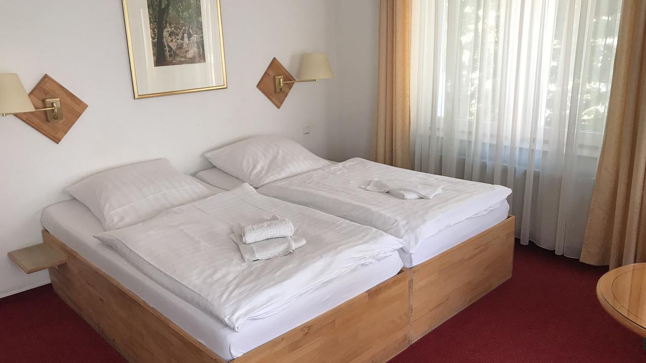 Hotel-nachtwaechter Hotel 2*